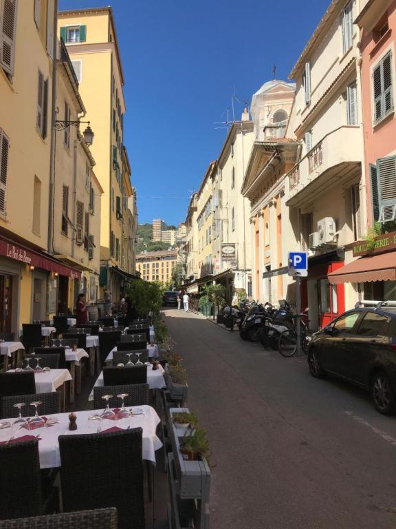 Ajaccio Centre Vieille Ville Imperiale Tt Confort Ttes Commodites 3 A 4 Pers Cathedrale A 300M Mer Port Marche Local Plages المظهر الخارجي الصورة