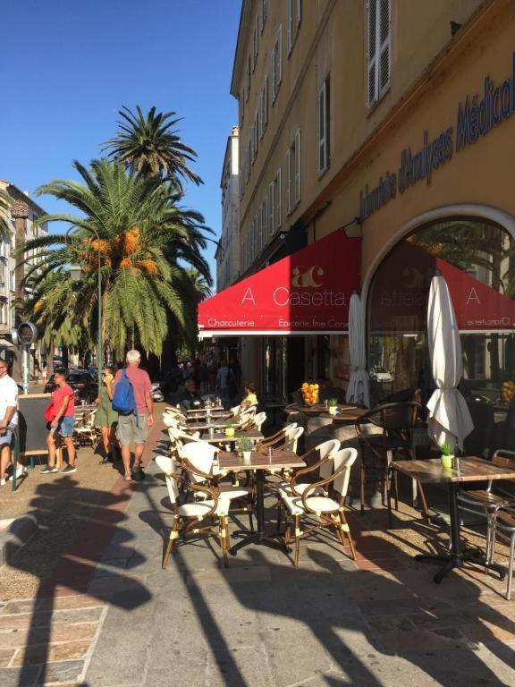 Ajaccio Centre Vieille Ville Imperiale Tt Confort Ttes Commodites 3 A 4 Pers Cathedrale A 300M Mer Port Marche Local Plages المظهر الخارجي الصورة
